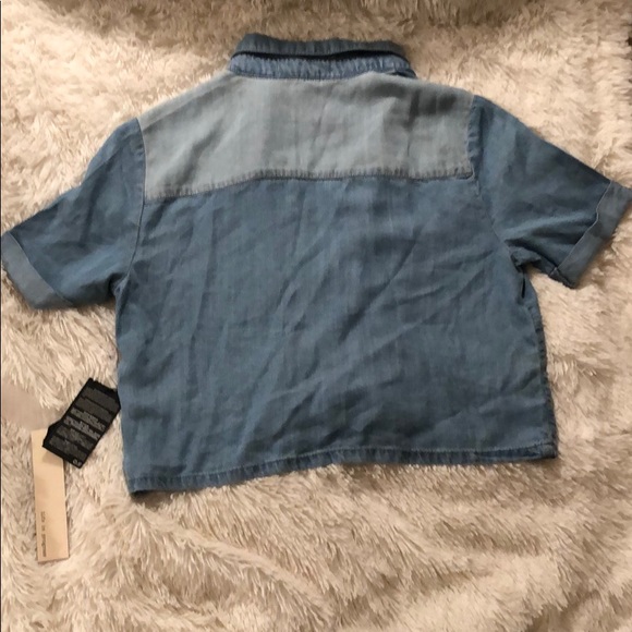 Forever 21 contemporary two tone denim crop blouse - Picture 2 of 2